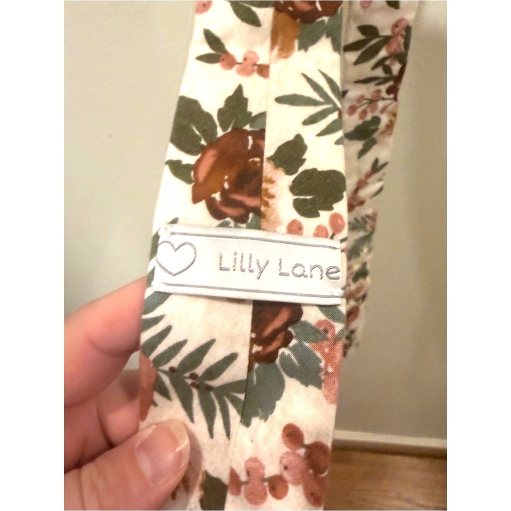 Lilly Lane Floral Tie in Cream, Olive & Rust‎